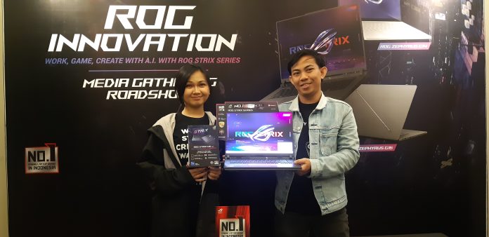 ASUS Republic of Gamers (ROG) kembali mencatatkan prestasi dengan menjadi brand gaming pertama yang mengumumkan kehadiran jajaran laptop terbaru di tahun 2024. ROG tidak hanya memimpin dalam peluncuran, tetapi juga menghadirkan beragam pilihan untuk para gamers di Indonesia. (Payus)
