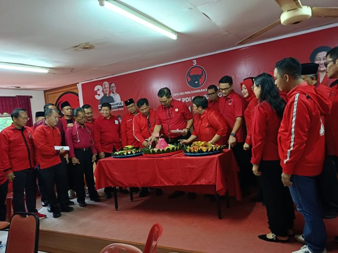 Partai Demokrasi Indonesia Perjuangan (PDI P) merayakan Hari Ulang Tahun (HUT) Ke 51 tahun, Rabu (10/1/2024). Adapun tema HUT ke 51 tahun ini adalah Satyam Eva Jayate (Kebenaran Pasti Menang). (PAYUS)