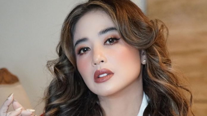 Sentil Lady Nayoan, Dewi Perssik Tolak Mentah-Mentah Pasangan Selingkuh