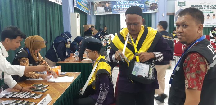 Pemerintah bekerja sama dengan BPJS Kesehatan ingin memastikan jemaah haji dan petugas haji untuk terdaftar dalam Program JKN. (uly)