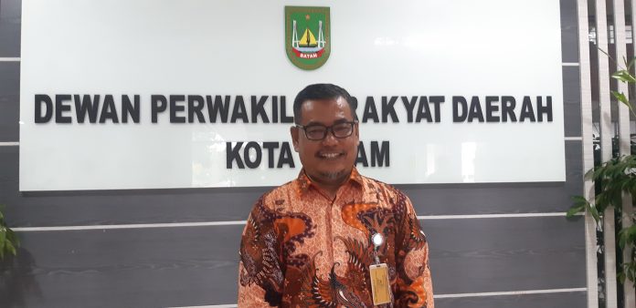 Anggota Banggar DPRD Kota Batam Muhammad Mustofa, mengusulkan penghentian sementara penarikan retribusi parkir tepi jalan selama tiga bulan. (uly)