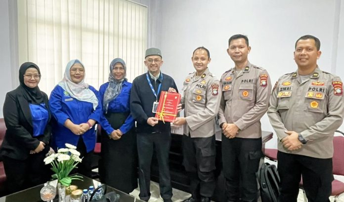 Uniba melaksanakan nota kesepahaman dengan Kepolisian Polda Kepulauan Riau Selasa (4/6/2024) tentang pelaksanaan tridharma perguruan tinggi dan sumber daya manusia terkhusus dalam penerapan program Rekognisi Pembelajaran Lampau (RPL). (Istimewa)