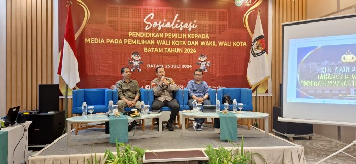 KPU Kota Batam menggelar Sosialisasi Pendidikan Pemilih kepada Media Pada Pemilihan Wali Kota dan Wakil Wali Kota di Hotel Harris Batam Centre, Kota Batam, Kepri, Kamis (25/7/2024). (uly)