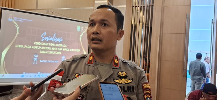 Kabag Ops Polresta Barelang, Kompol Zainal Abidin Christopher Tamba mengatakan mncegah beredarnya isu Suku Agama Ras Antargolongan (SARA) dan politik identitas, polisi sudah melakukan patroli cyber. (uly)