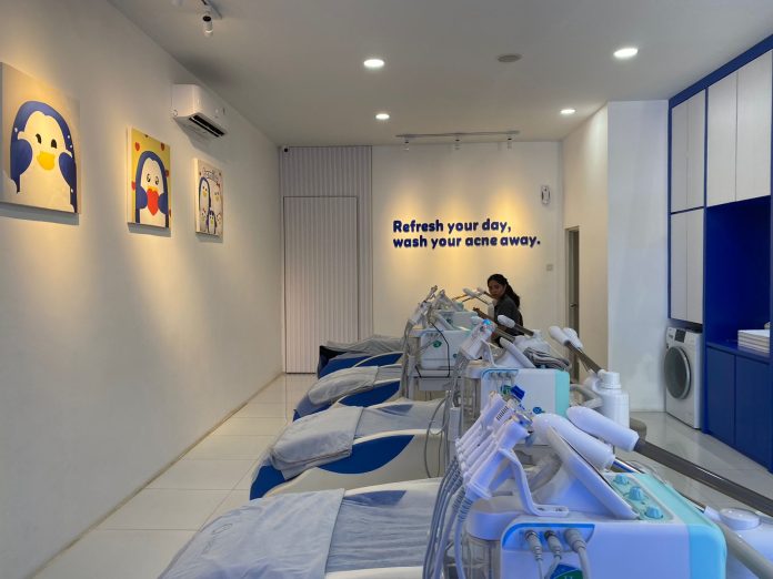 Salah satu body care Cimuka hadir di Batam, Kamis (4/7/2024)