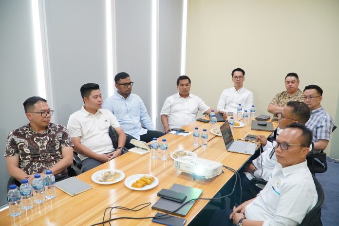 PT PLN Batam bersilaturahmi dengan Asosiasi Pengusaha Indonesia (Apindo) Kota Batam dan Kepri di Menara Aria Harbour Bay, Kota Batam, Provinsi Kepulauan Riau (Kepri). (Humas PLN Batam)