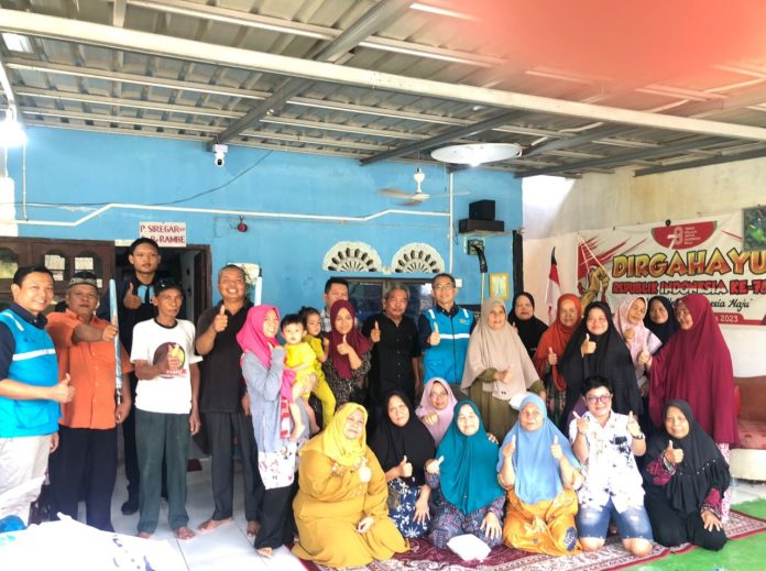 PT PLN Batam melalui Unit Pelaksana Pelayanan Pelanggan (UP3) Area Batam Centre, Nagoya, Batu Aji dan Tiban terus menggencarkan sosialisasi dan edukasi tentang kebijakan penyesuaian tarif atau Tariff Adjustment (TA) PT PLN Batam Triwulan III tahun 2024. (Humas PLN Batam)