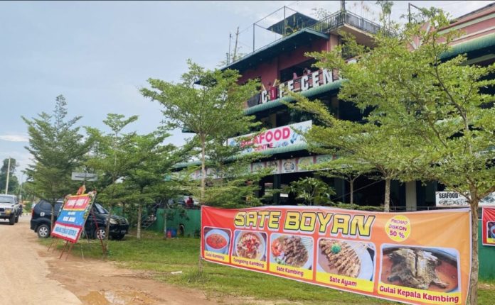 Berawal jualan dari tenda kecil, Sate Boyan di Kawasan Tiban kini membuka cabang di Ruko Lakota depan Pom Bensin KDA, Batam Centre, Kota Batam, Provinsi Kepulauan Riau (Kepri). (ISTIMEWA)