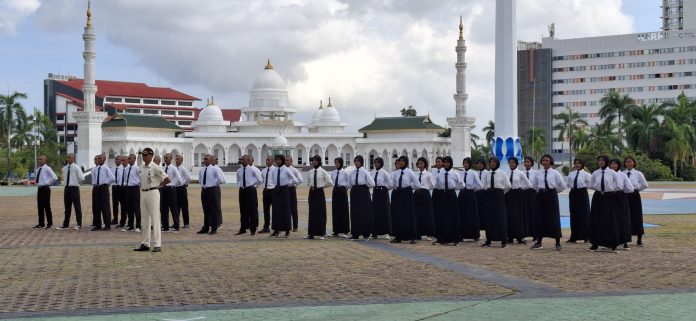 Pemerintah Kota (Pemko) Batam melakukan upacara Pembukaan Pemusatan Paskibraka Tingkat Kota Batam Tahun 2024 di Dataran Engku Puteri, Kamis (1/8/2024). (uly)
