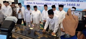 Pemerintah Kota (Pemko) Batam menggelar Doa Selamat di Masjid Agung Batam Centre, Kota Batam, Provinsi Kepulauan Riau, Sabtu (17/8/2024) sore. (uly)