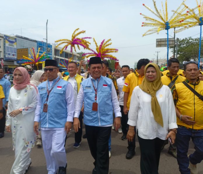 Di hari kedua penaftaran ini, paslon Cagub dan Cawagub Ansar-Nyanyang dan Rudi-Aunur Rafiq melakukan pendaftaran ke KPU Kepri. (IST)