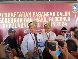 Di hari kedua pendaftaran ini, paslon Cagub dan Cawagub Ansar-Nyanyang dan Rudi-Aunur Rafiq melakukan pendaftaran ke KPU Kepri. Namun di pukul yang berbeda. (IST)