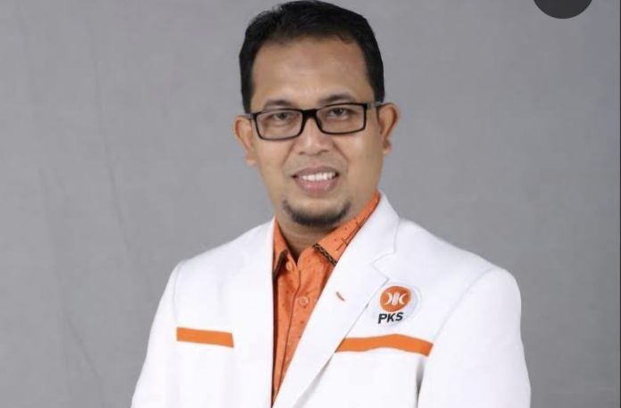 Ketua DPW PKS Kepri, Bahtiar mengatakan, DPW PKS Kepri mendukung penuh pasangan Calon Gubernur Kepri Muhamad Rudi dan Anur Rafiq. (ISTIMEWA)