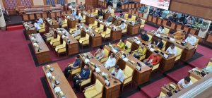 DPRD Kota Batam menggelar rapat paripurna, Kamis (12/9/2024) sekitar pukul 10.00 WIB. Dengan agenda Pengumuman dan Penetapan Calon Pimpinan Definitif DPRD Kota Batam Masa Jabatan 2024-2029. (uly)