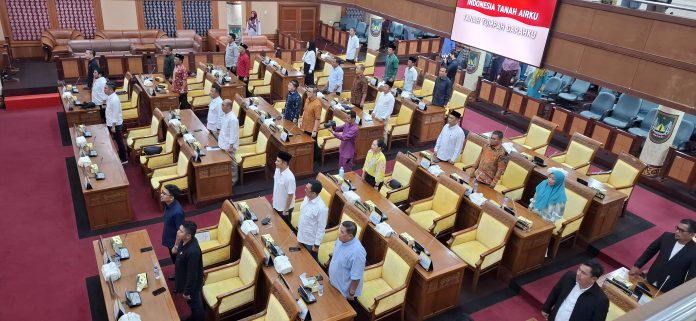 Dewan Perwakilan Rakyat Daerah (DPRD) Kota Batam menggelar rapat paripurna, Selasa (24/9/2024). Adapun agendanya Pengumuman dan Penetapan Ulang Calon Pimpinan Defenitif DPRD Kota Batam masa jabatan 2024-2029. (uly)
