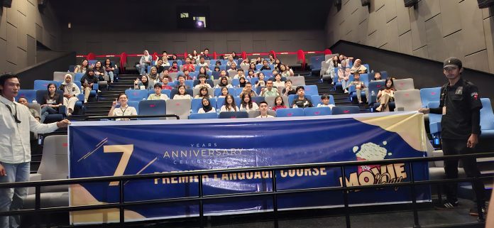 Merayakan Anniversary atau Hari Ulang Tahun (HUT) Ke 7 tahun, Premier Language Course (PLC) berkunjung ke CGV Orchard Park, Kota Batam, Provinsi Kepulauan Riau (Kepri), Sabtu (28/9/2024) pagi. Adapun tema dalam HUT ke 7 tahun ini adalah 'Movie Day'. (uly)