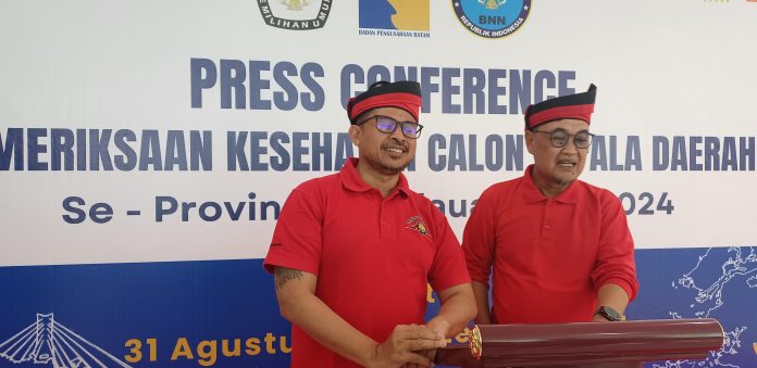 Nuryanto bersama Bakal Calon Wakil Wali Kota Batam, Hardi Hood menjalani pemeriksaan kesehatan hari kedua di Rumah Sakit Badan Pengusahaan (RSBP) Kota Batam, Minggu (1/9/2024). (IST)