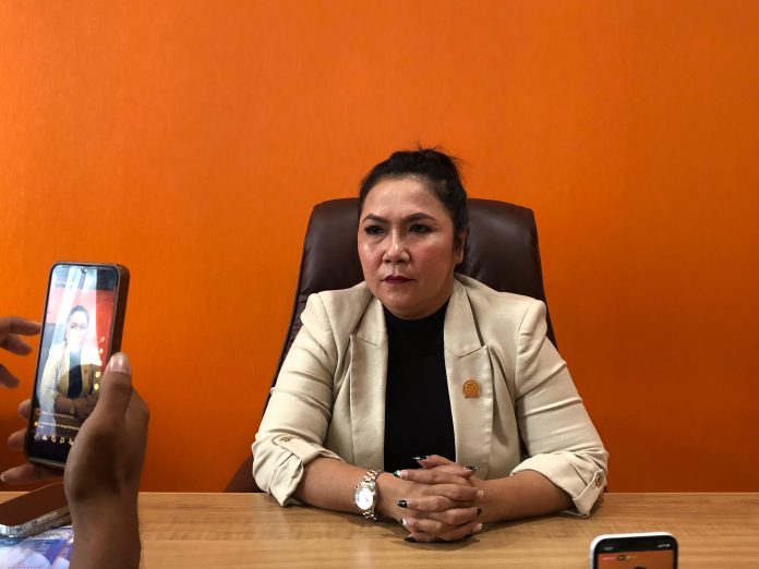 Anggota DPRD Kota Batam, Ruslan Sinaga mengatakan operasi pasar gas LPG 3 Kg belum maksimal, Jumat (20/9/2024), (uly) Anggota DPRD Kota Batam, Ruslan Sinaga mengatakan operasi pasar gas LPG 3 Kg belum maksimal, Jumat (20/9/2024), (uly)