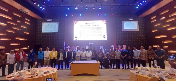 Menyambut Pemilihan Kepala Daerah (Pilkada) 2024, Badan Pengawas Pemilihan Umum (Bawaslu) Kepulauan Riau menggelar Deklarasi Pilkada Damai di Hotel Aston, Kota Batam, Selasa (24/9/2024) malam. (IST)