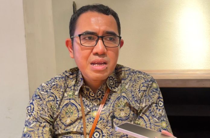 Kepala BPJS Kesehatan Cabang Kota Batam Harry Nurdiansyah menjelaskan BPJS Satu adalah optimalisasi peranan petugas penanganan pengaduan peserta yang hadir untuk membantu peserta JKN -KIS di rumah sakit. (uly)