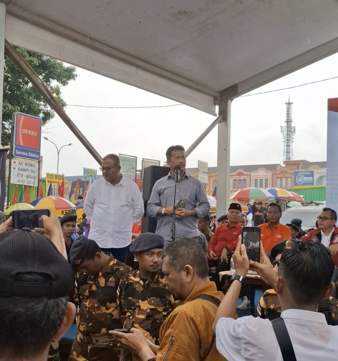 Pasangan Calon Gubernur Kepri dan Wakil Gubernur Kepri Nomor Urut 2, Muhammad Rudi dan H Aunur Rafiq (Rufi-Rafiq) menegaskan komitmennya untuk mempercepat pembangunan Provinsi Kepulauan Riau (Kepri). (IST)