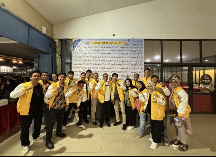 Bakal Calon Wakil Gubernur Kepulauan Riau, Nyanyang Haris Pratamura, hadir dalam acara “Nyanyang Menyapa Millennial Kota Batam”. Digelar di Dregs 89 Cafe Mega Legenda, Kota Batam, Provinsi Kepri, Selasa (17/9/2024). (IST)