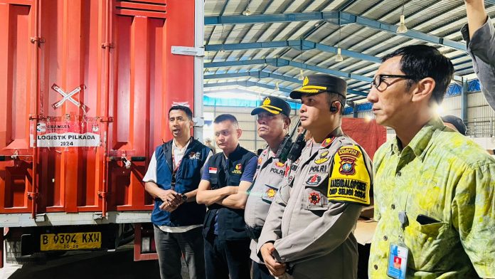 Surat suara untuk Pemilihan Kepala Daerah (Pilkada) tiba di gudang logistik Komisi Pemilihan Umum (KPU) Kota Batam, Kamis (24/10/2024) sekitar pukul 10.00 WIB. (IST)