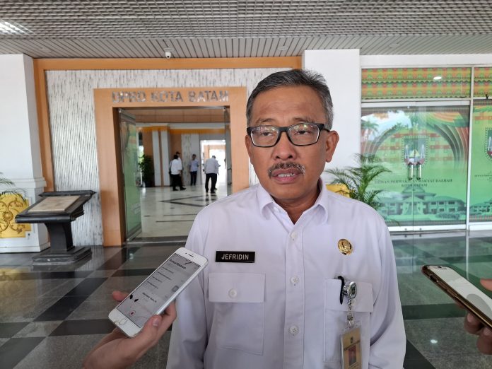 Sekretaris Daerah (Sekda) Batam, Jefridin Hamid mengatakan menyatakan kesiapan untuk melantik Calon Aparatur Sipil Negara (CASN) formasi 2024 begitu surat keputusan resmi diterima dari pemerintah pusat. (uly)