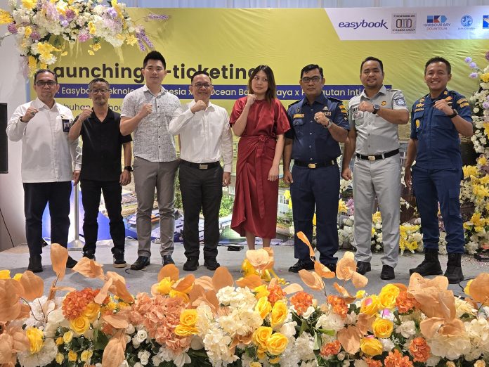Penerapan layanan tiket online resmi berlaku di seluruh Terminal Ferry Domestik Batam dengan diresmikannya e-ticketing di Terminal Ferry Domestik Harbour Bay pada Senin (28/10/2024). (Humas BP Batam)