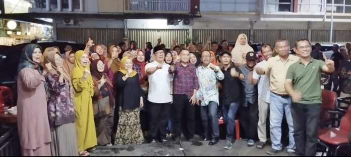 Silaturahmi bersama Cawagub Nyanyang Haris Pratamura, Sabtu malam (5/10/2024) di Kantor Selingsing, KBC, Batam Center. (IST)