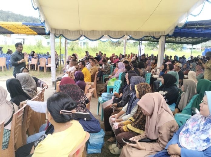 calon Gubernur Kepulauan Riau (Kepri) nomor urut 2, H Muhammad Rudi (HMR) kampanye di Suka Maju Keke Kijang, Bintan, Minggu (6/10/2024). (IST)