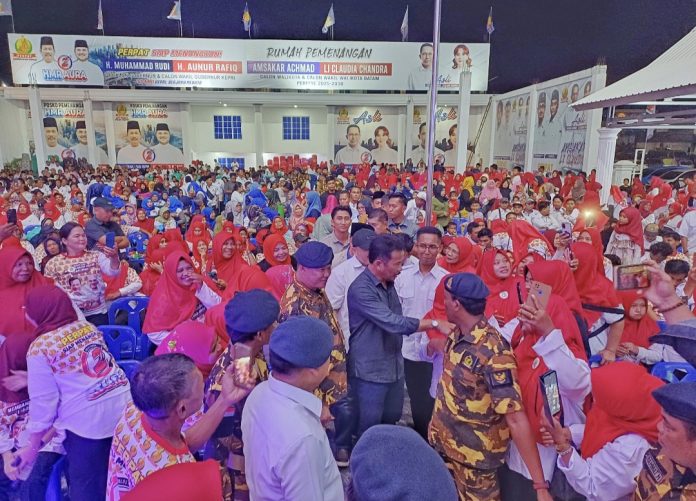 Perkumpulan Anak Tempatan (Perpat) Kepulauan Riau (Kepri) deklarasi untuk memenangkan pasangan calon Gubernur dan Wakil Gubernur Kepri, nomor urut 2, H Muhammad Rudi (HMR)- H Aunur Rafiq (Rudi-Rafiq/2R), Minggu (6/10/2024). (IST)