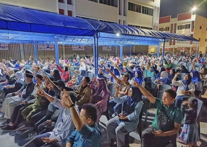 Silaturahmi dan Kampanye Dialogis, Pasangan Calon (Paslon) Gubernur dan Wakil Gubernur Kepri, HMR dan H Aunur Rafiq (Rudi- Rafiq), di Tibanbaru, dan Tanjungriau, Kecamatan Sekupang, Kota Batam, Jumat (11/10/2024). (IST)