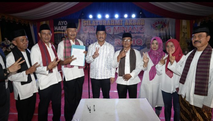 Warga Minang Kota Tanjungpinang, siap memenangkan pasangan calon Gubernur Kepulauan Riau (Kepri) nomor urut 2, H Muhammad Rudi (HMR)- Aunur Rafiq (Rudi-Rafiq) pada Pilgub Kepri 2024 mendatang. (Ist)