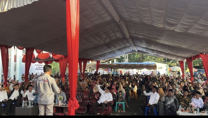Tokoh penggerak pembentukan Provinsi Kepulauan Riau (Kepri), Dato Huzrin Hood, menyatakan dukungannya kepada pasangan calon Gubernur dan Wakil Gubernur Kepri nomor urut 2, H Muhammad Rudi dan Aunur Rafiq (Rudi-Rafiq). (IST)