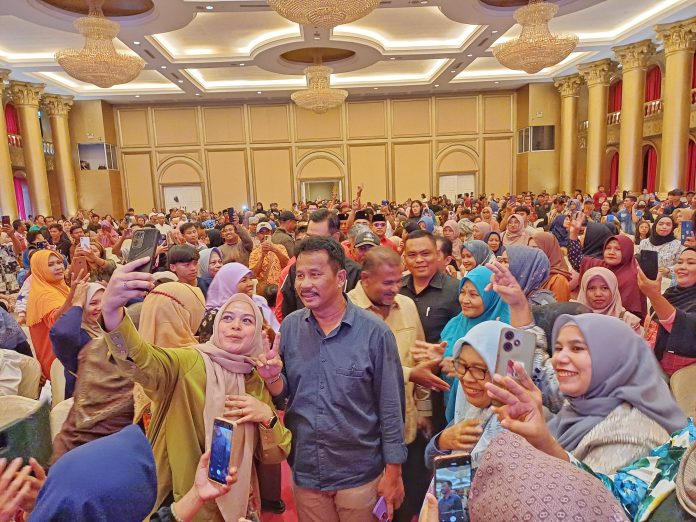 Closing Kampanye Terbuka sekaligus Koordinasi Tim Pemenangan dan Apel Siaga Saksi dan Satgas Tempat Pemungutan Suara (TPS) Rudi- Rafiq, di Harmoni One Hotel, Batamcenter, Batam, Sabtu (23/11/2024). (Ist)