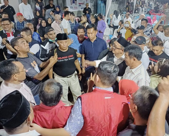 Silaturahmi dan Kampanye Dialogis Paslon Gubernur dan Wakil Gubernur Kepri, nomor urut 2, HMR dan H Aunur Rafiq (Rudi- Rafiq), di Kampungdalam, Baloiindah, Lubukbaja, Batam, Rabu (30/10/2024). (IST)