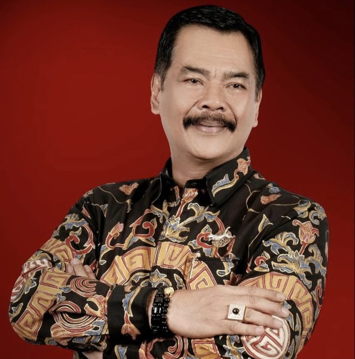 Ketua Dewan Pengarah Tim Pemenangan Calon Gubernur Kepri dan Wakil Gubernur Kepri H Muhammad Rudi - H Aunur Rafiq (Rudi - Rafiq) akan melaporkan adanya dugaan pelanggaran kampanye di fasilitas pemerintah nonkomersial ke Badan Pengawas Pemilu (Bawaslu). (Ist)