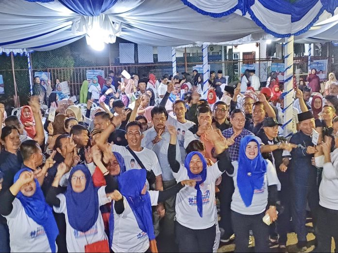 Silaturahmi dan Kampanye Dialogis Paslon Gubernur dan Wakil Gubernur Kepri, nomor urut 2, HMR dan H Aunur Rafiq (Rudi- Rafiq), di fasum Komplek Sumber Agung, Seijodoh, Batuampar, Batam, Minggu (17/11/2024) malam. (ist)