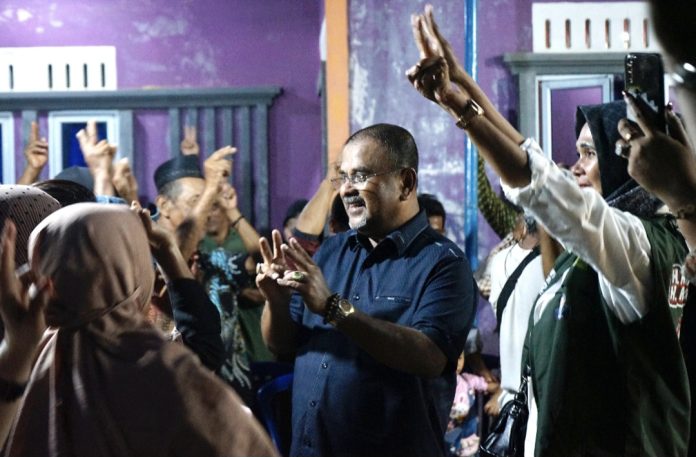 Kampanye dialogis pasangan calon Gubernur Kepri nomor urut 2 di Tanjungpinang, Rabu (20/11/2024) benar-benar dimanfaatkan warga untuk berdialog dan menaruhkan harapan pada pasangan H Muhammad Rudi dan H Aunur Rafiq. (Ist)