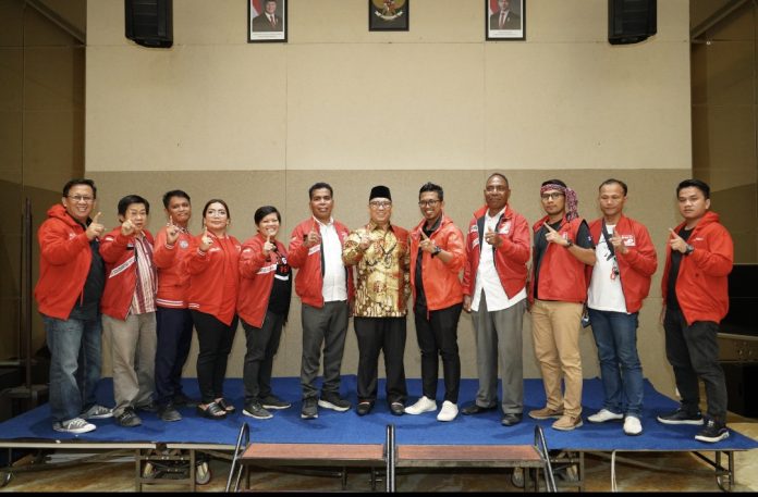 Kader Partai Solidaritas Indonesia di Provinsi Kepri mengambil sikap untuk berubah haluan mendukung Pasangan Gubernur dan Wakil Gubernur Provinsi Kepri Ansar Ahmad- Nyanyang Haris Pratamura (SAYANG) dan Calon Walikota Batam dan Wakil Walikota Batam amsakar Ahmad-Li Claudia Chandra (ASLI). (Ist)