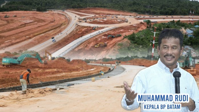 Kepala BP Batam Muhammad Rudi meninjau progres dan kesiapan penyelesaian sejumlah proyek penting pada Minggu pagi (24/11/2024). Usai masa cuti di luar tanggungan negara berakhir. (Humas BP Batam)