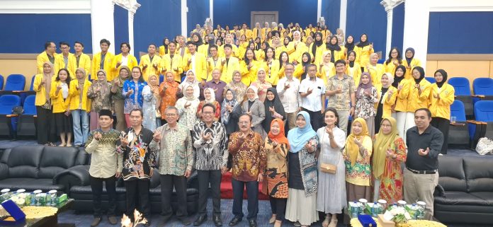 Uniba Pemuktahiran Kurikulum serta Evaluasi Visi Misi dan Kuliah Umum Program Studi Sarjana Farmasi Fakultas Ilmu Kesehatan. (uly)