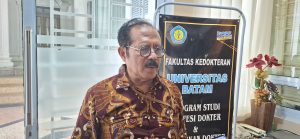 Wakil Rektor I, Prof. Dr. Ir. Chablullah Wibisono, M.M, menyampaikan, perbaikan kurikulum visi misi prodi farmasi yang sekarang Akreditasinya baru baik diharapkan dapat baik sekali hingga unggul. (uly)