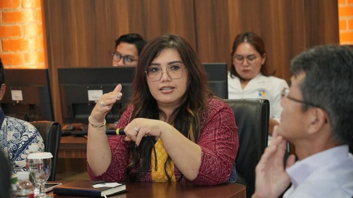 Kepala Biro Humas Promosi dan Protokol BP Batam, Ariastuty Sirait menuturkan, pemeriksaan Jembatan 2 Barelang ini bertujuan untuk memastikan bahwa jembatan tersebut tetap aman dan mampu menanggung beban lalu lintas yang terus meningkat selama pengembangan berlangsung. (Humas BP Batam)