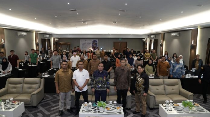 Direktorat Pelayanan Lalu Lintas Barang dan Penanaman Modal BP Batam menginisiasi Focus Group Discussion (FGD) terkait Pengawasan Peredaran Makanan dan Kosmetik di wilayah KPBPB Batam, Kamis, (16/1/2025). (Humas BP Batam)
