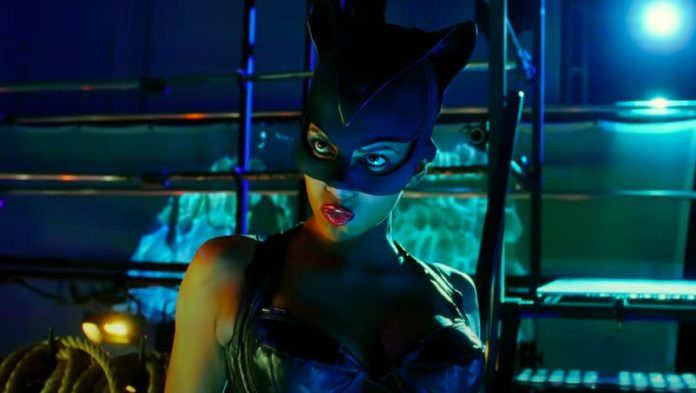 Sinopsis Catwoman, Bioskop Trans TV 30 Januari 2025