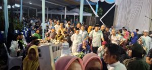 Wali Kota Batam, Amsakar Achmad menggelar buka puasa bersama warga Kota Batam di kediamannya, Sabtu (8/3/2025). (uly)