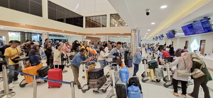 Jumlah penumpang angkutan mudik Lebaran 2025 di Bandara Hang Nadim Batam menurun sebesar 3,6 persen dibandingkan periode mudik tahun 2024. (uly)