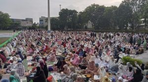 Suasana sebelum pelaksanaan Salat Id di Dataran Engku Puteri, Batam Centre Kota Batam, Kepri, Senin (31/3/2025). (Istimewa)